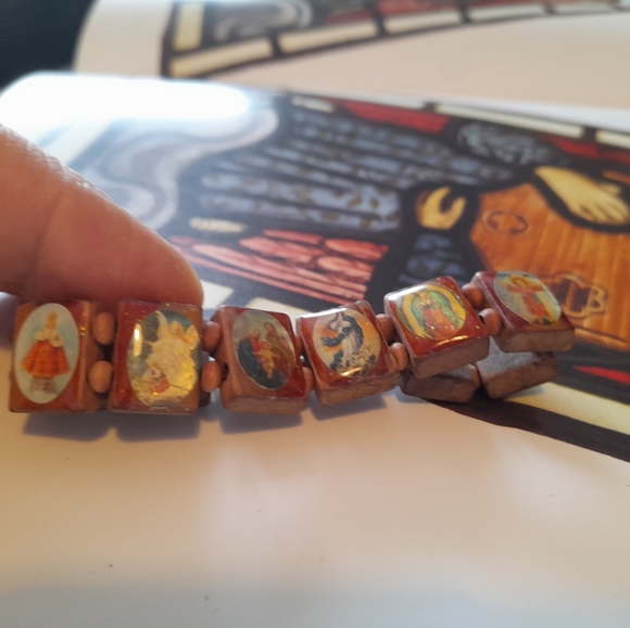 Wooden Braceket With Religious Images - Picture 7 of 7